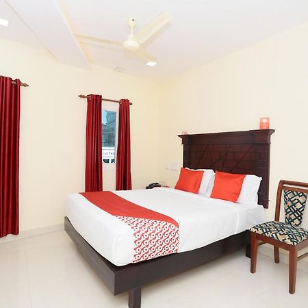 Hotel O Malabar Plaza Kochi Exterior foto