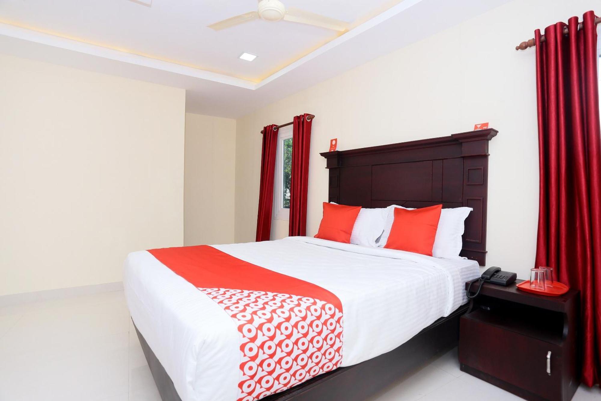 Hotel O Malabar Plaza Kochi Exterior foto