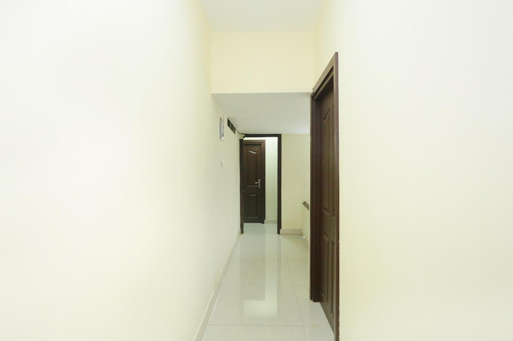 Hotel O Malabar Plaza Kochi Exterior foto
