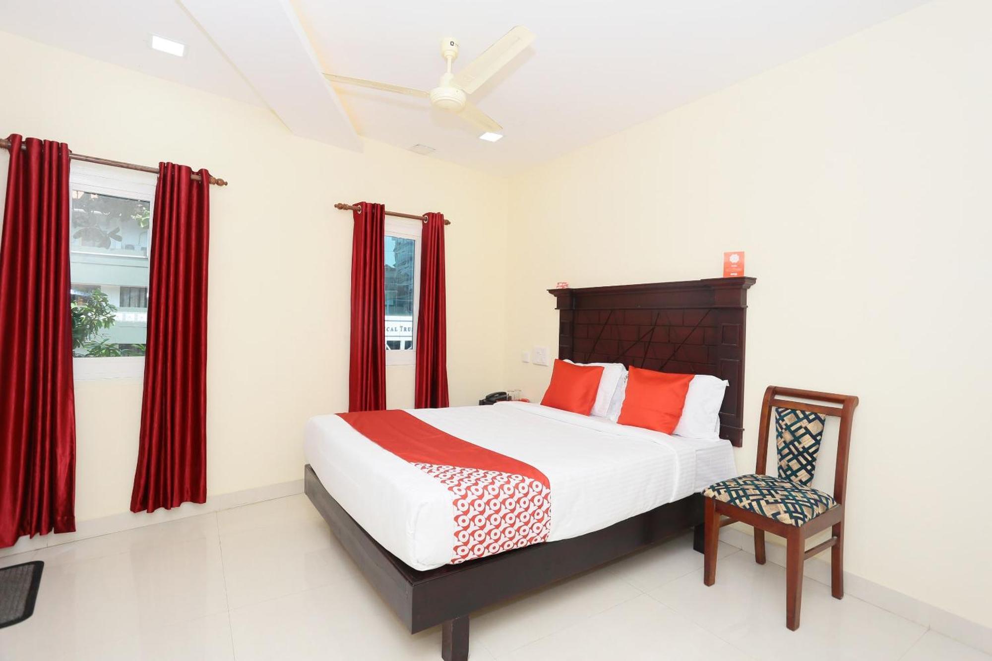 Hotel O Malabar Plaza Kochi Exterior foto