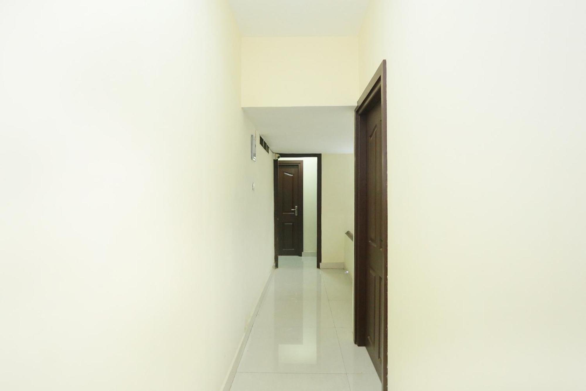 Hotel O Malabar Plaza Kochi Exterior foto